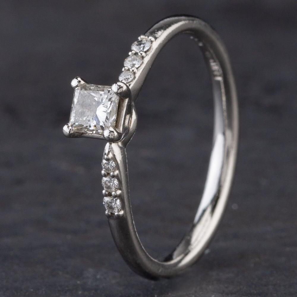 Pre-Owned Platinum Princess Cut Diamond Ring 4148604