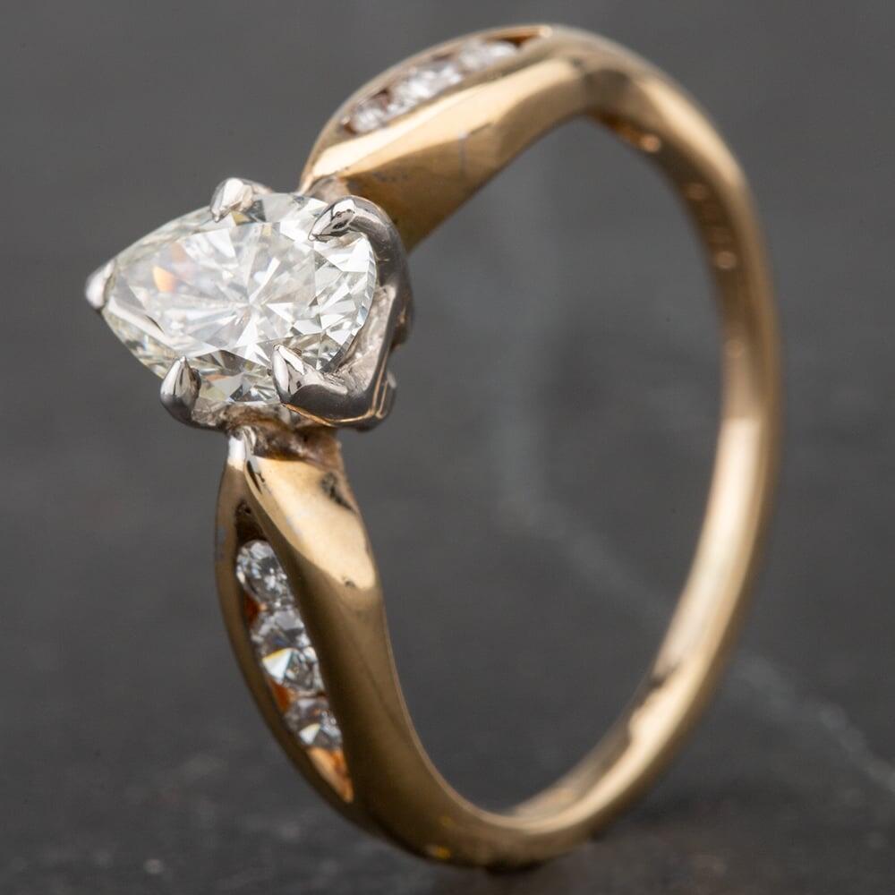 Pre-Owned 9ct Yellow Gold Diamond Pear-Cut Solitaire Ring 4112012