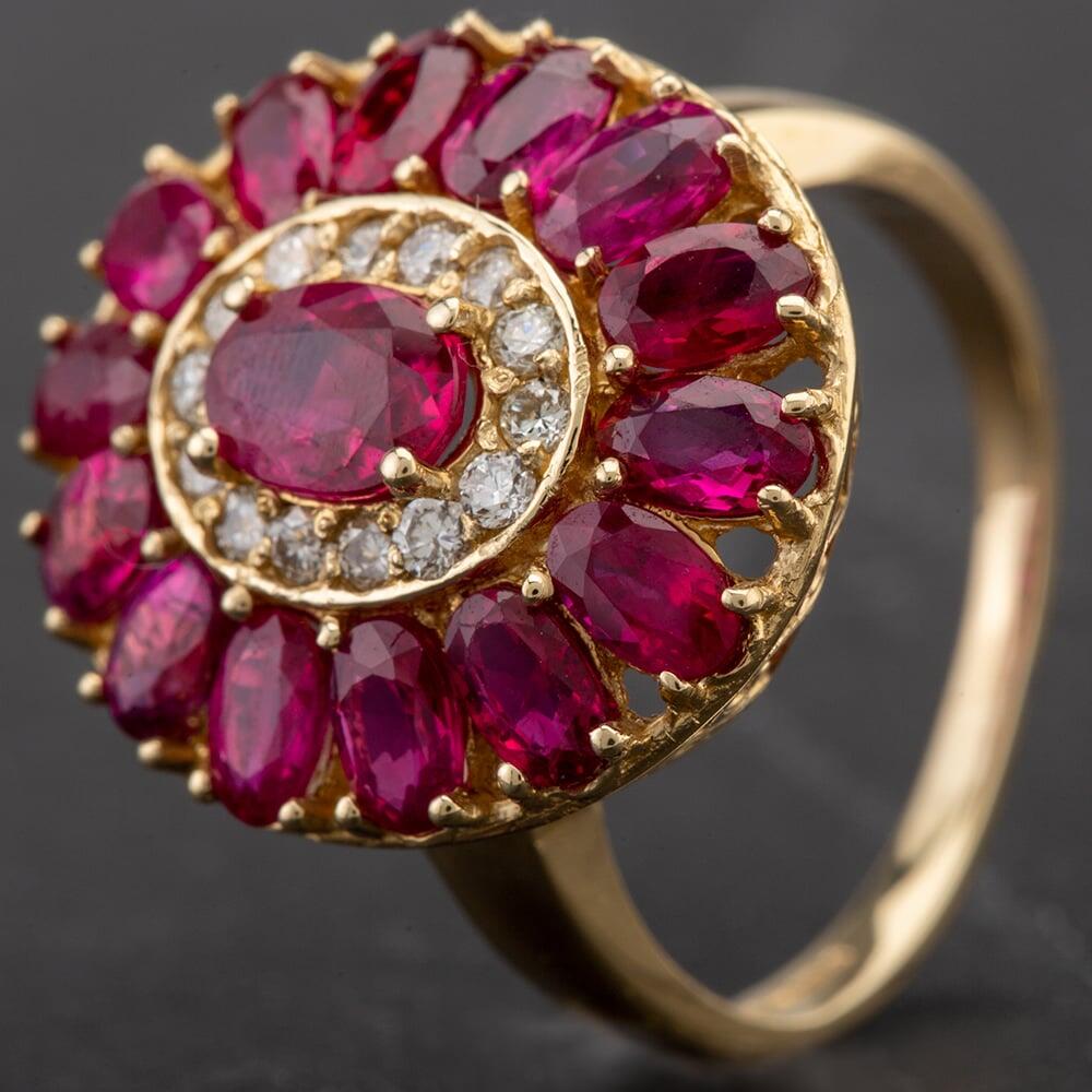 Pre-Owned 14ct Yellow Gold Oval Ruby Diamond Cluster Ring 4335077