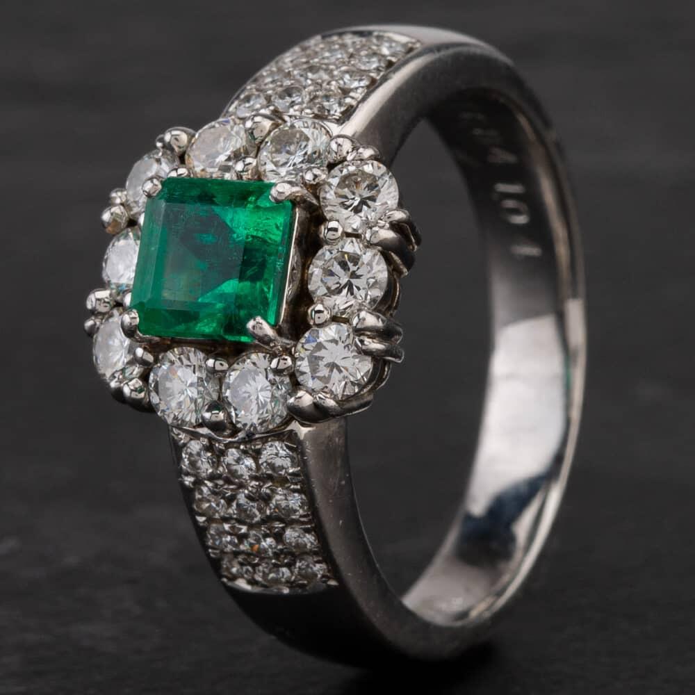 Pre-Owned Platinum Emerald Diamond Cluster Ring 4337073