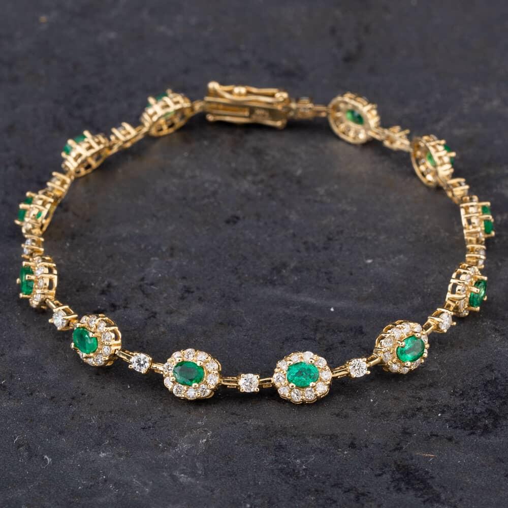Pre-Owned 14ct Yellow Gold 2.23ct Emerald &amp; 2.28ct Brilliant Cut Diamond Cluster And Bar Design 7.5 Inch Bracelet 4307009